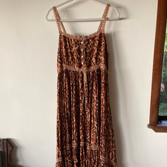 SOLD 💔 Saphari sundress - Picture 3 of 9